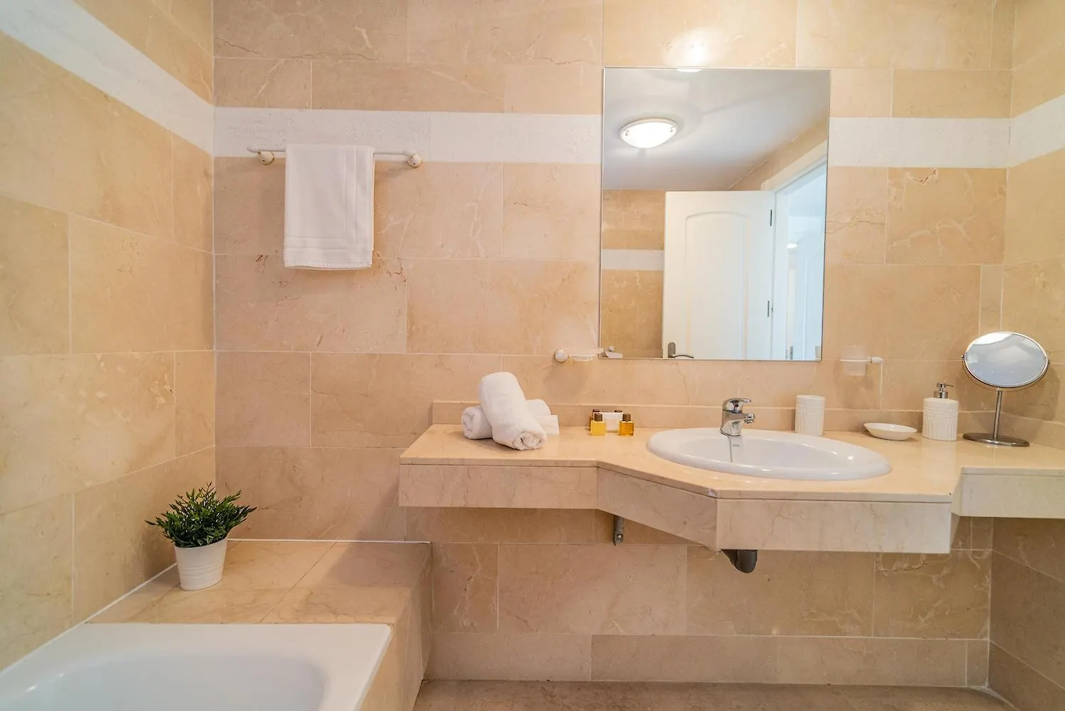 Excellent Banus With Pool And Parking Rdr473 Apartment Marbella Spain