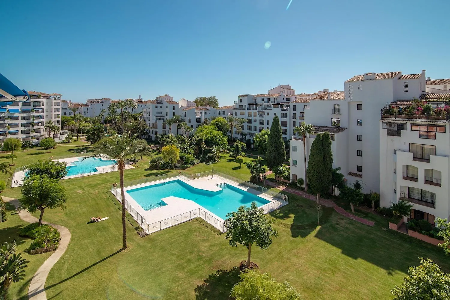 Excellent Banus With Pool And Parking Rdr473 Apartment Marbella
